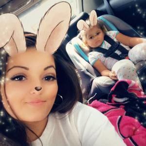 Meet your Posher, Yolanda